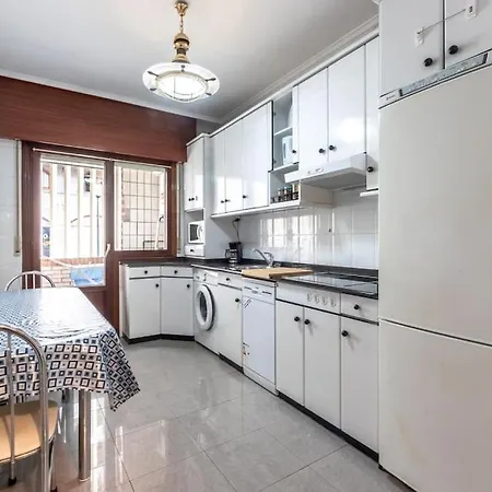 Acogedor Piso En .parking Privado Διαμέρισμα Santurtzi